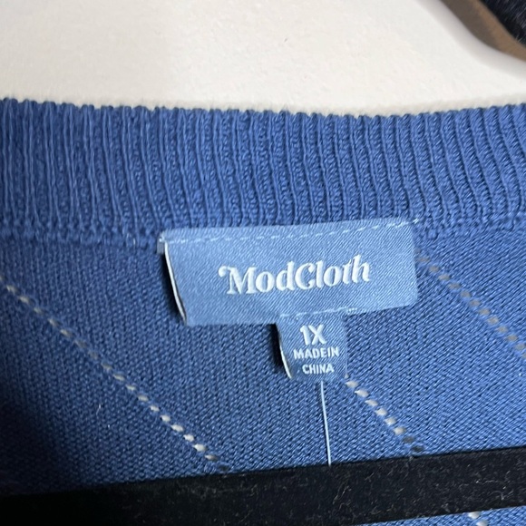 NWT MODCLOTH Navy blue full button bishop sleeve perforated stripe cardigan 1X - Picture 3 of 6